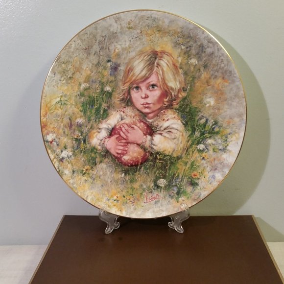 Wedgwood Bone China Plate "Innocence" Wedgwood - Picture 2 of 10